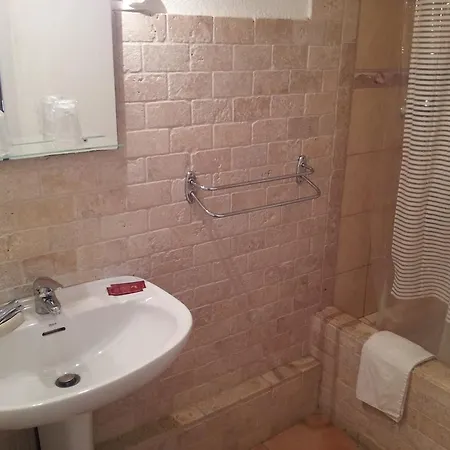 Hotel Le Grand 2*